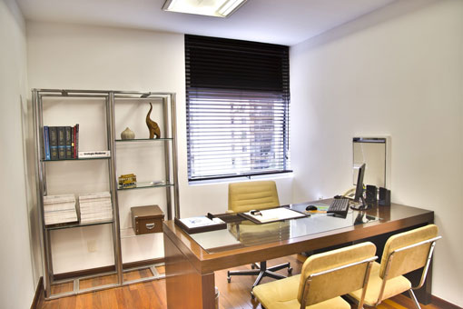 CEO Desk Design- Exclusive Office Designs for CEOs, Directors, and Chairmans
