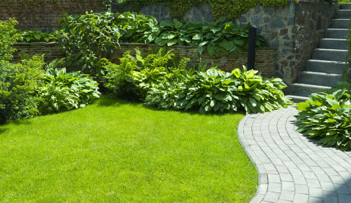  Modern Lawn Garden Design for Beautifying Your Landscape